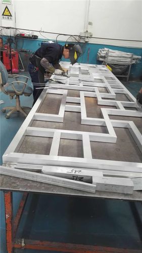 铝型材方管烧焊窗花木纹仿古中式铝合金铝花格材料铝窗花定制